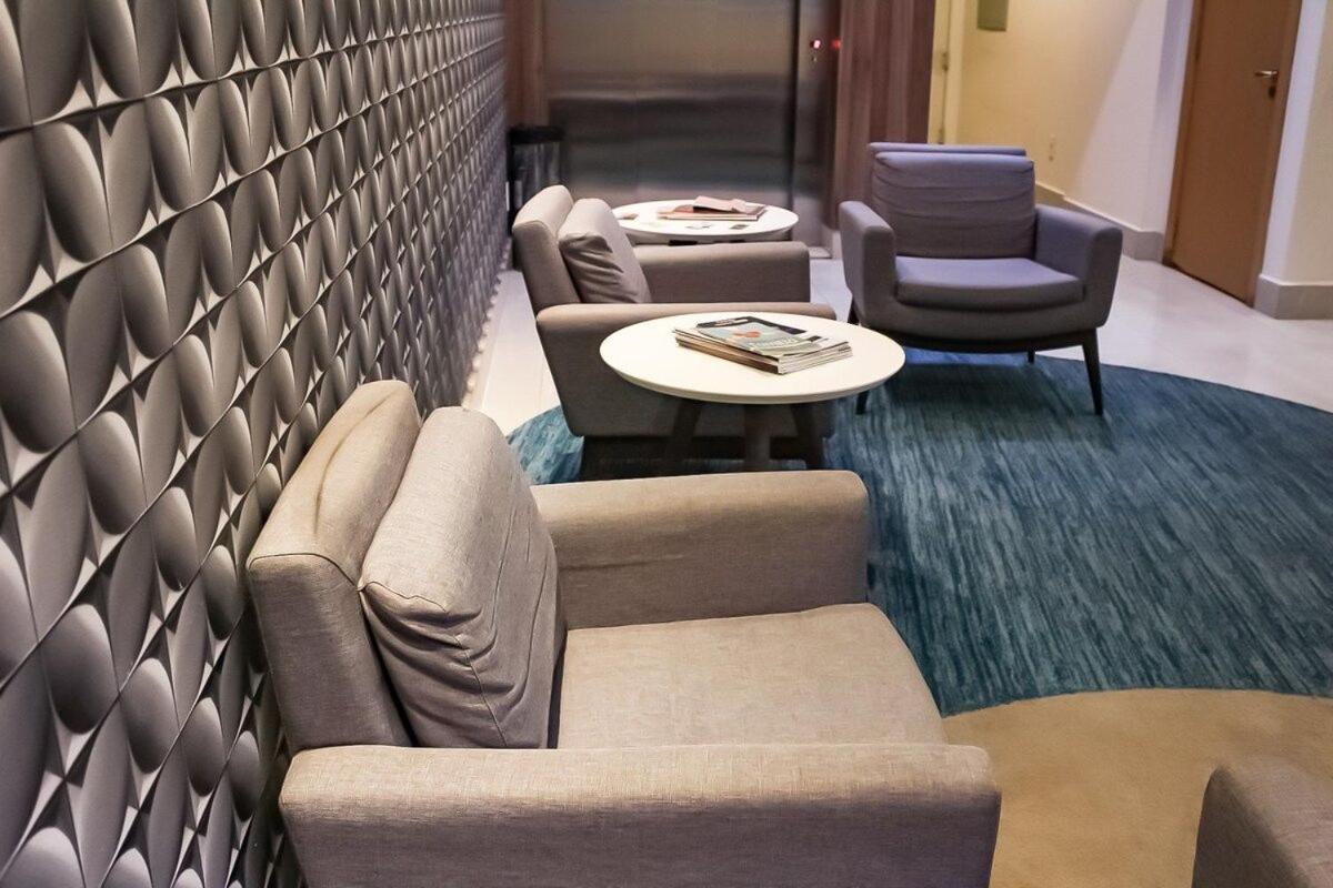 Infinite-Wifi-Garagem-Self Check-In-Pet Friendly Apartment ฮิเบเราเปรโต ภายนอก รูปภาพ